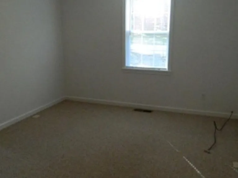 135 Irvington Springs Rd — Photo 4