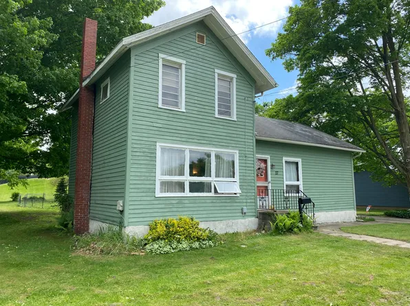 27 Hawley St, Quincy, MI 49082