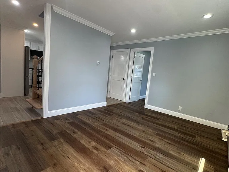158 Church St — Photo 2