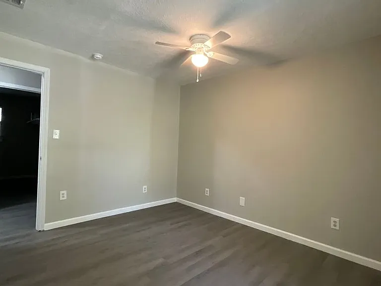 149 Lakeshore Dr — Photo 13