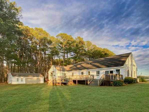 26562 Bull Branch Dr, Onancock, VA 23417