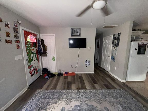 3rd image of 3454 Lawton Rd