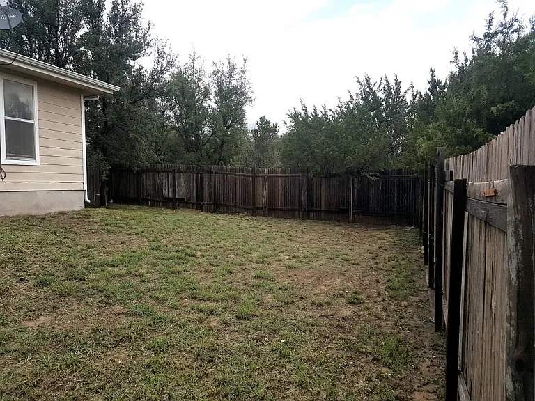 21637 Boggy Ford Rd #B — Photo 14
