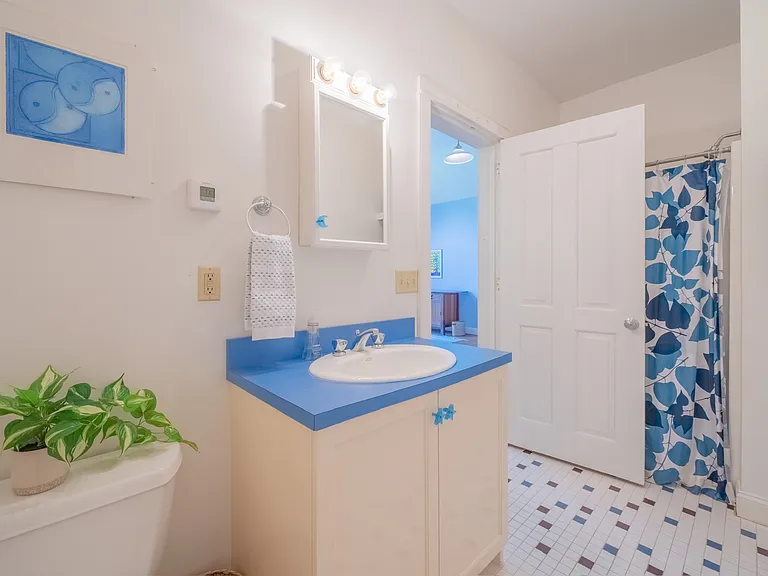 55 Hardy Rd — Photo 36