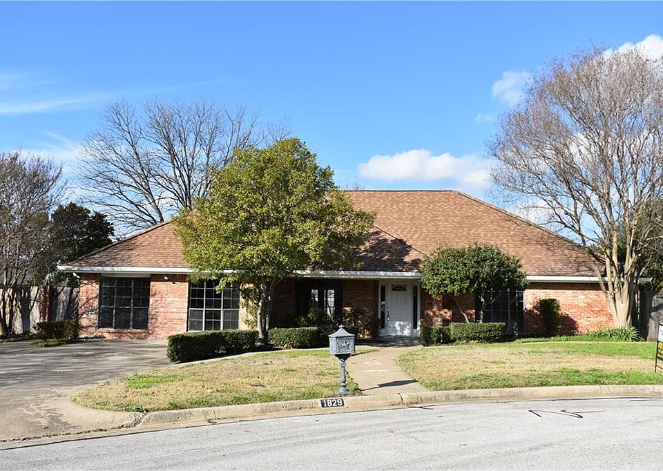 1st image of 1829 E Cedar Elm Dr