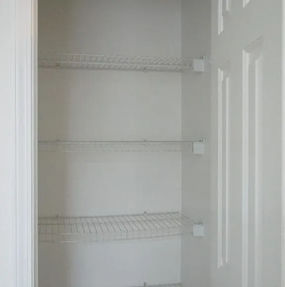 1112 Thornborough Dr — Photo 20