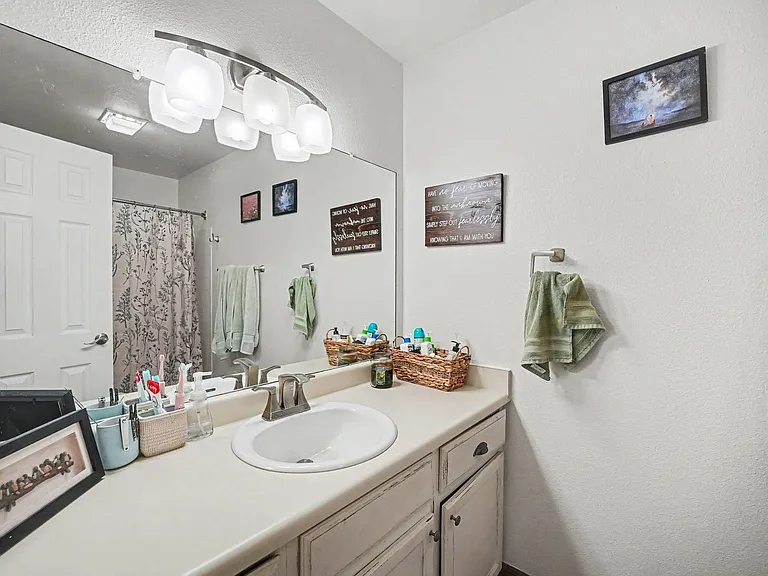 416 Wright St #304 — Photo 18