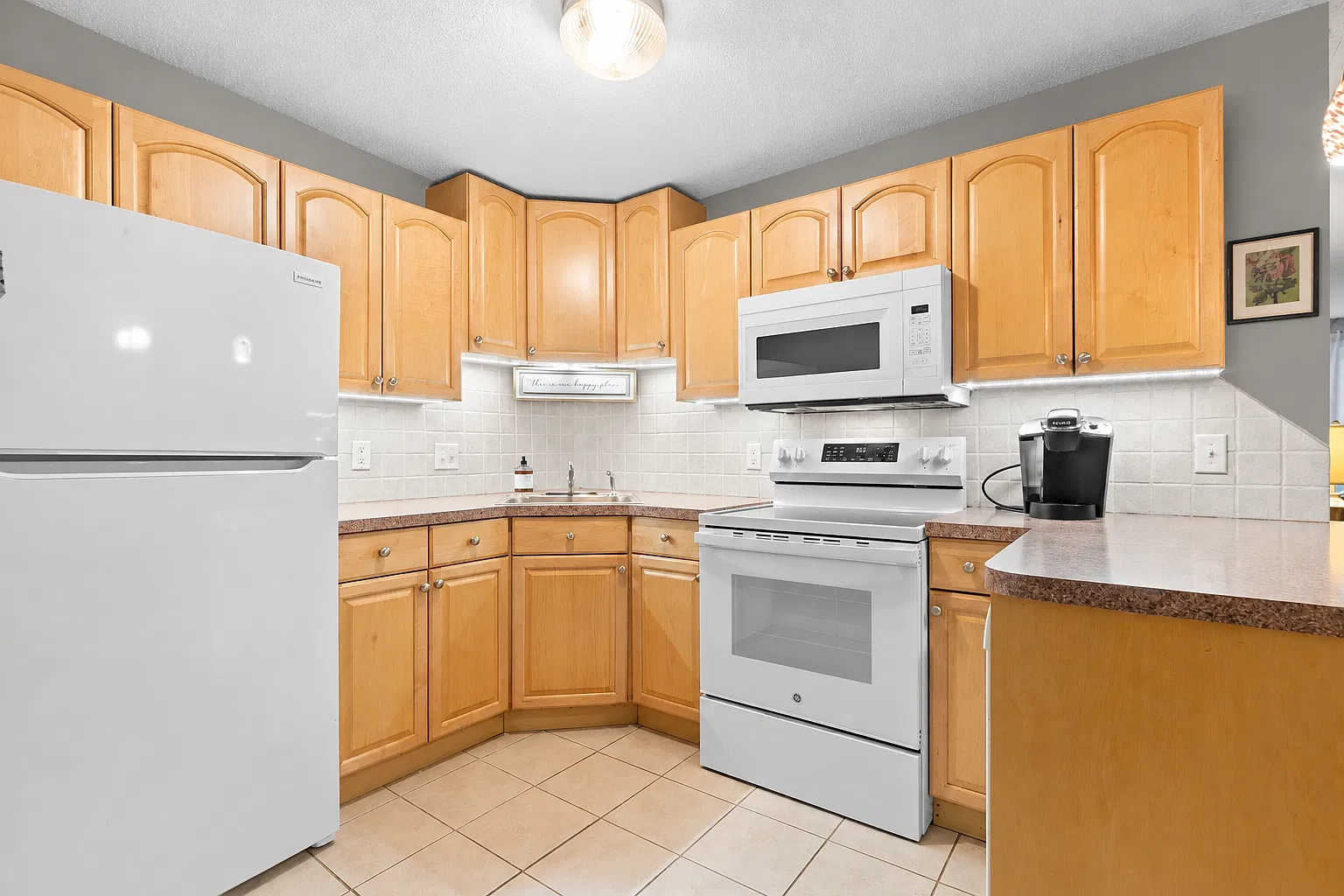 2 bed, 888 sqft, $2,395 — Photo 3
