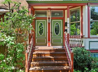 1724 W Fletcher St, Chicago, IL 60657