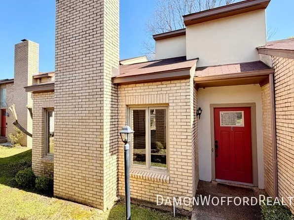 34 Park Crest Pl, Jackson, MS 39211