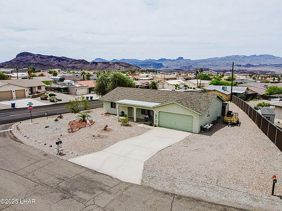 2nd image of 3092 Tomahawk Dr