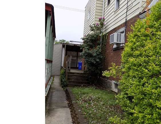 2nd image of 1506 Evans Ave