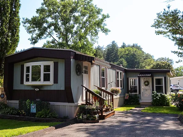 30 Drake Way, Wynantskill, NY 12198