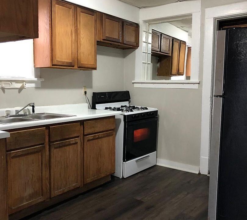 1st image of 544 Pennsylvania St APT 2