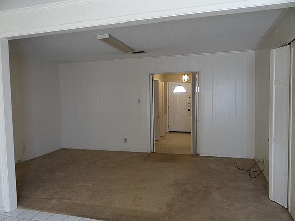 4th image of 2807 Memphis Ave