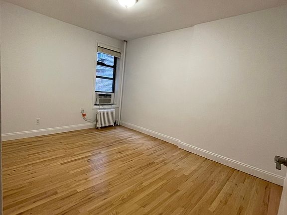 3rd image of 260 Mott St APT 7