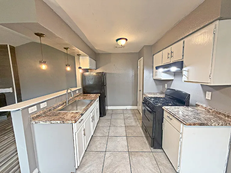14431 Woods Hole Dr — Photo 7
