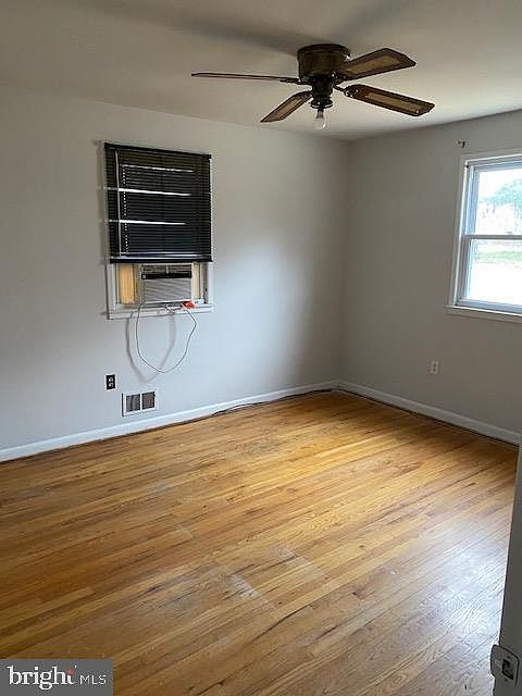 1st image of 6521 Hallam Dr