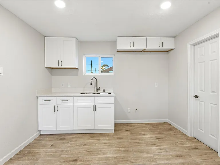 7010 Brownsville St #1/2 — Photo 10
