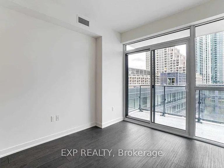 38 Iannuzzi St #813 — Photo 18