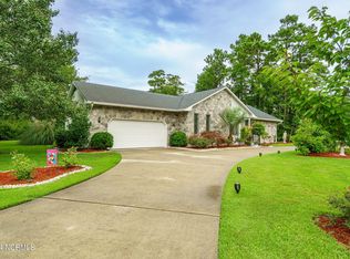 401 Lord Granville Dr, Morehead City, NC 28557