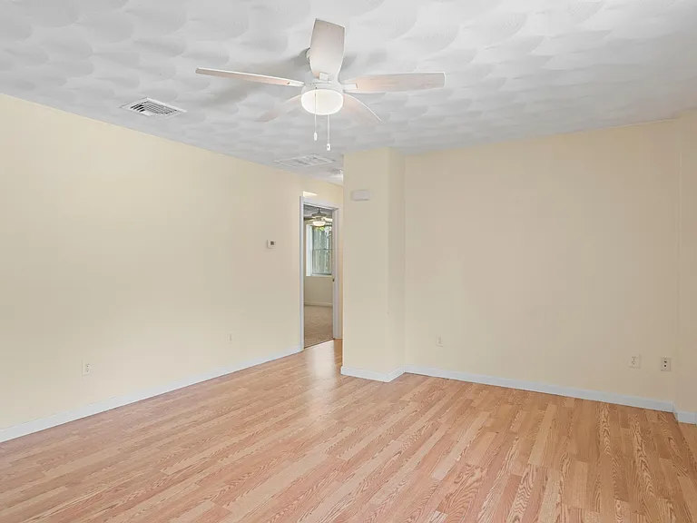 103 Bay View Ave — Photo 21