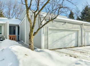 4250 Sylvia Ln N, Shoreview, MN 55126