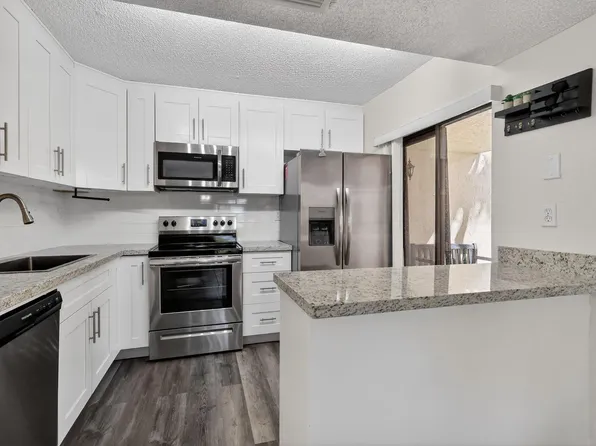 20110 NE 3rd Court #5, Miami, FL 33179