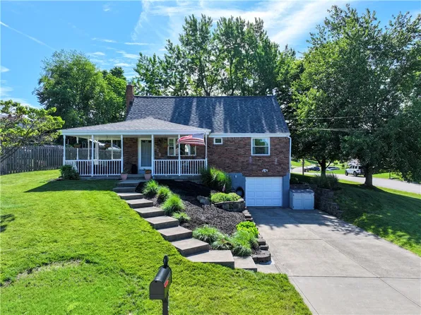 279 Southward Dr, Coraopolis, PA 15108