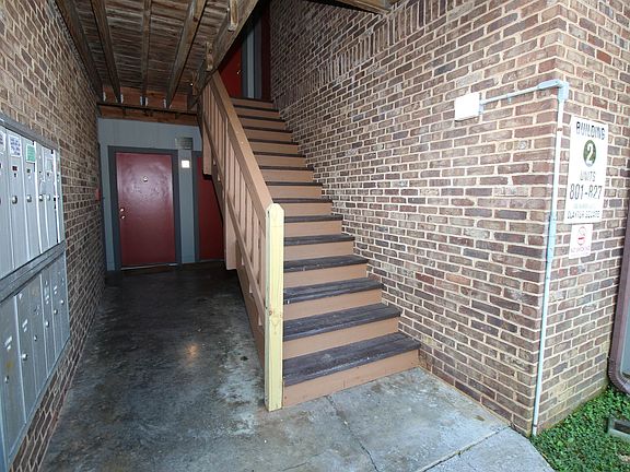 3rd image of 827 Claytor Sq #827