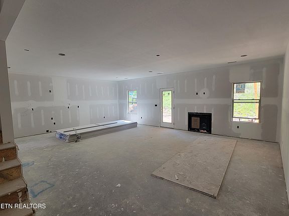 3rd image of 1318 Kenzi Rose Ln