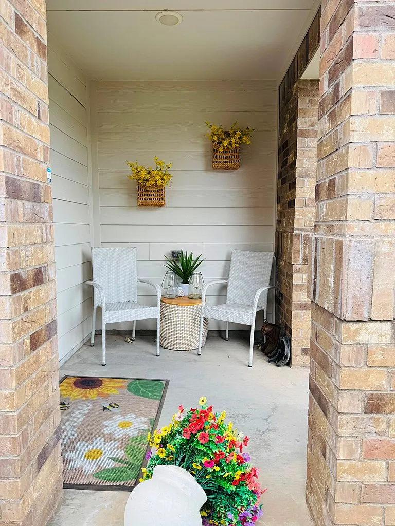 3 bed, 2.0 bath, 1532 sqft, $3,950 — Photo 3