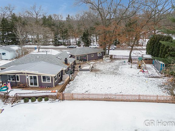 2nd image of 13855 Sunset Shores Dr NE