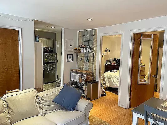 Rented by Friedman Roth Realty | media 8