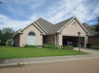 207 Pear Orchard Dr, Vicksburg, MS 39180