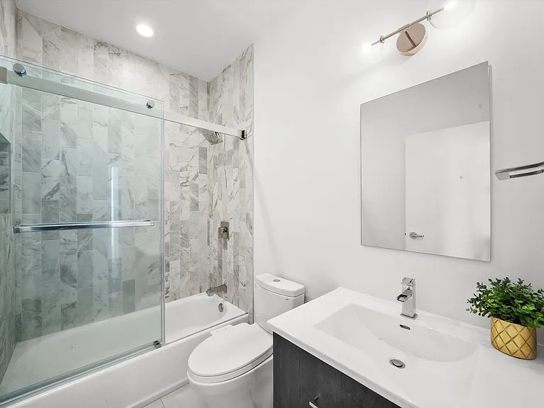 653 N Kingsbury St #1207 — Photo 27