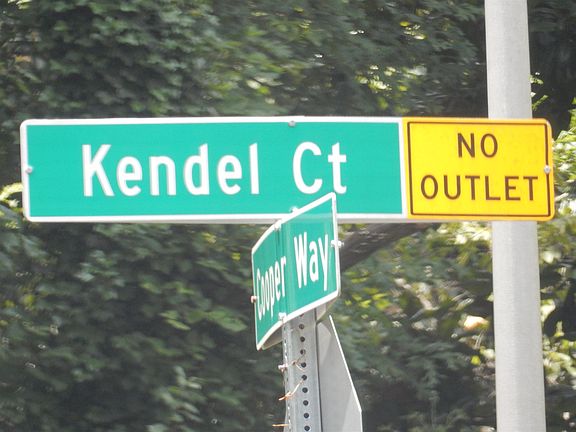 5th image of 7375 Kendel Ct