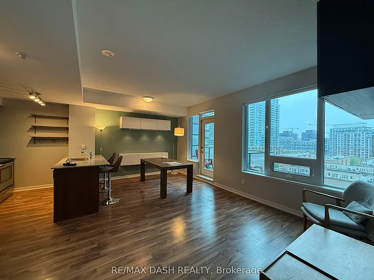 55 E Liberty St #918 — Photo 14