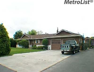 2nd image of 1812 River Rd