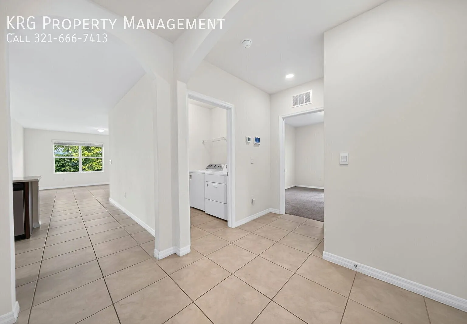Beautiful 4-Bedroom Home in Cape Coral Move-In Ready! — Photo 2