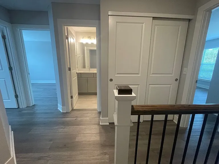 603 Broadway St — Photo 6