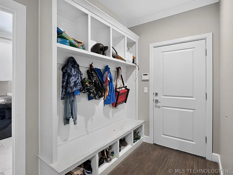 1119 W 86th Pl S — Photo 14