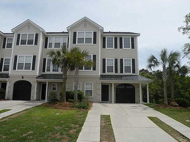 1st image of 2874 Woodland Park Dr
