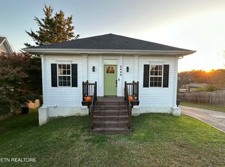 2440 Honey Grove Ln, Knoxville, TN 37923