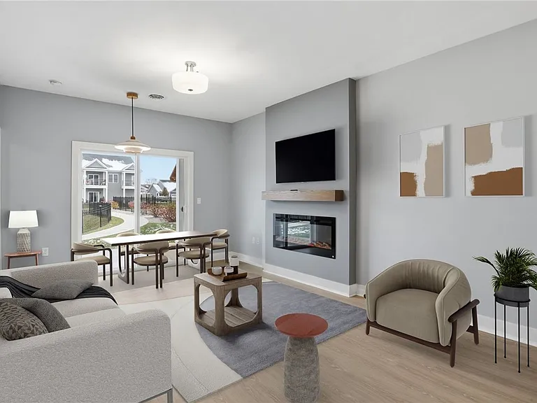 1195 Marina Pkwy — Photo 2