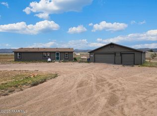 26895 N Champagne Ln, Paulden, AZ 86334