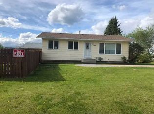 1302 6th Ave, Cold Lake, AB T9M1B3