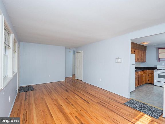 5th image of 1623 Tieman Dr