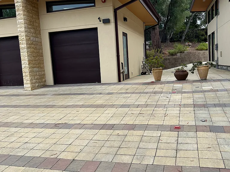 397 Fletcher Dr #A — Photo 2