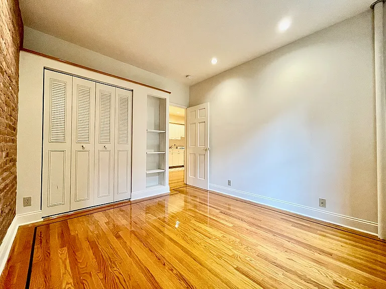 59 W 10th St #2D — Photo 11